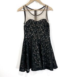Reynah Couture Black Lace Mesh Illusion Neckline Sleeveless Mini Dress Small